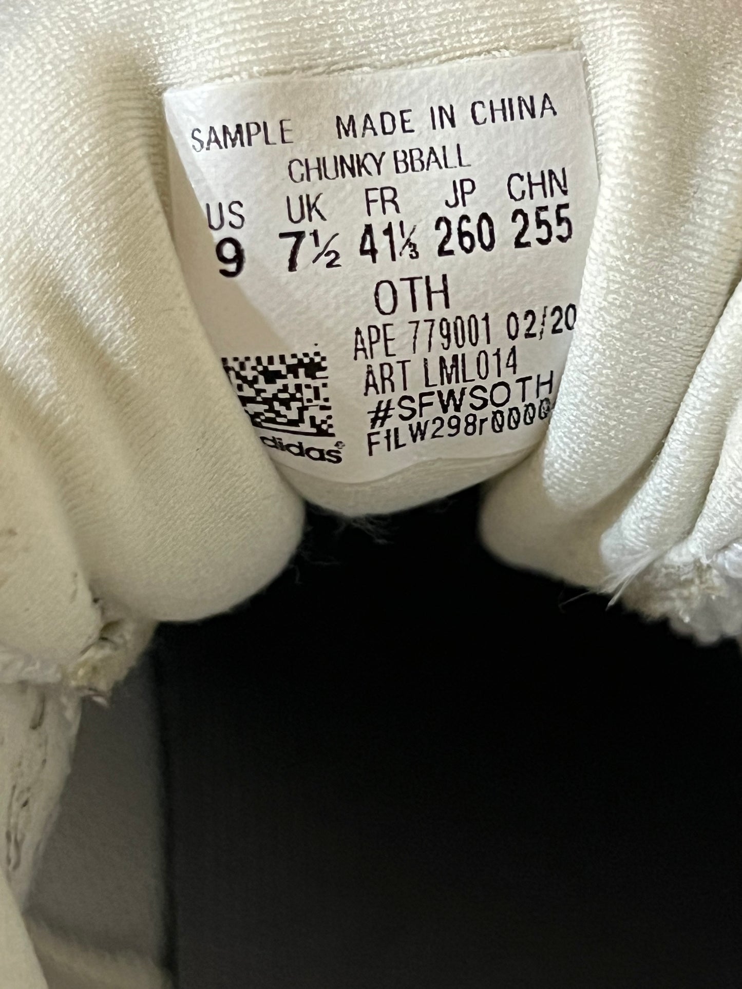 YZY CHUNKY BBALL Adidas Sample