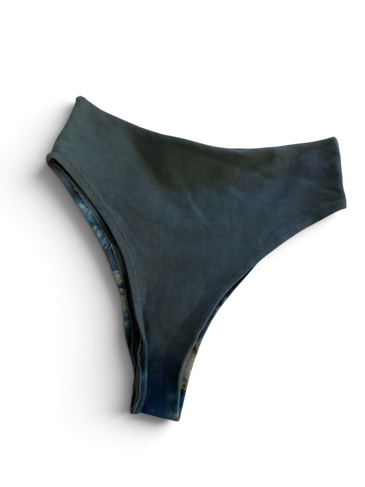 YZY Sample V cut Bottom