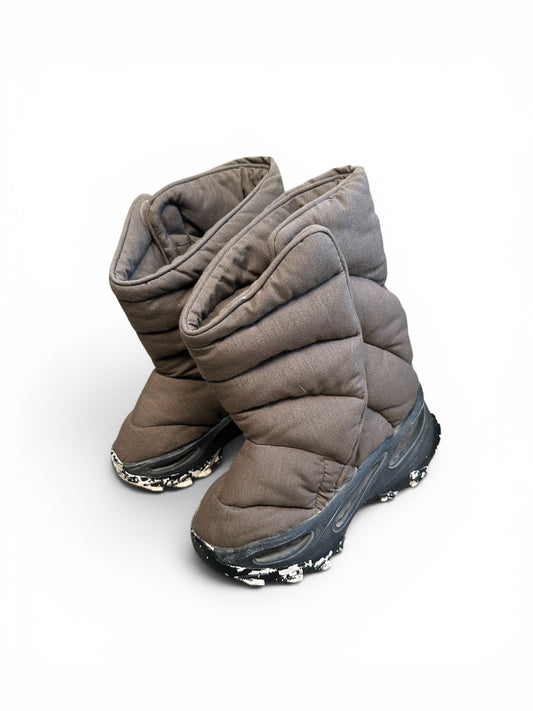 YZY Sample NSLTD Boot