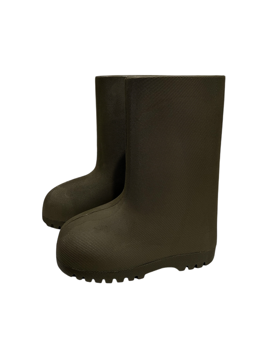 YZY Galosh Boot Sample