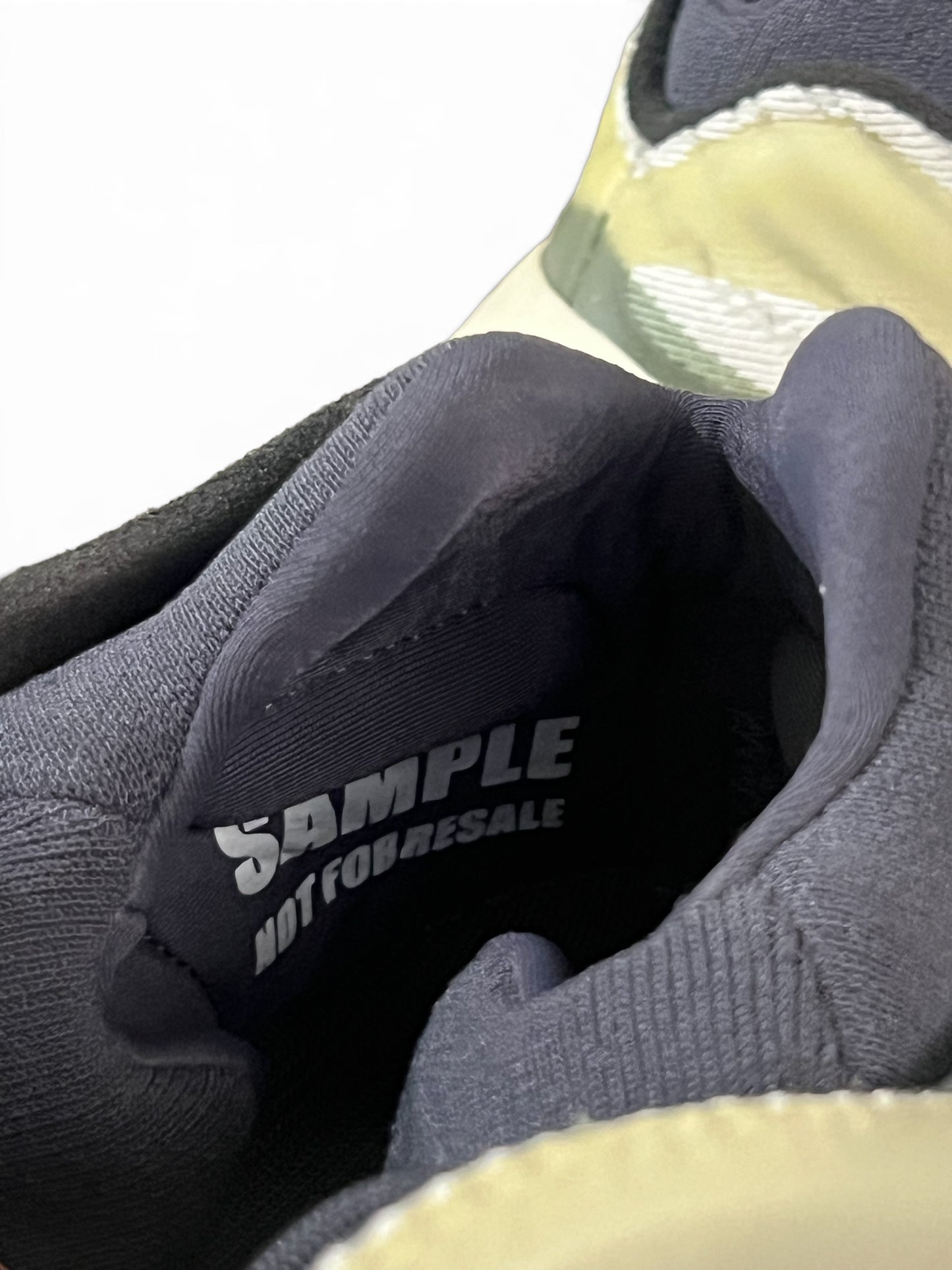 YZY Adidas 700 V3 Sample