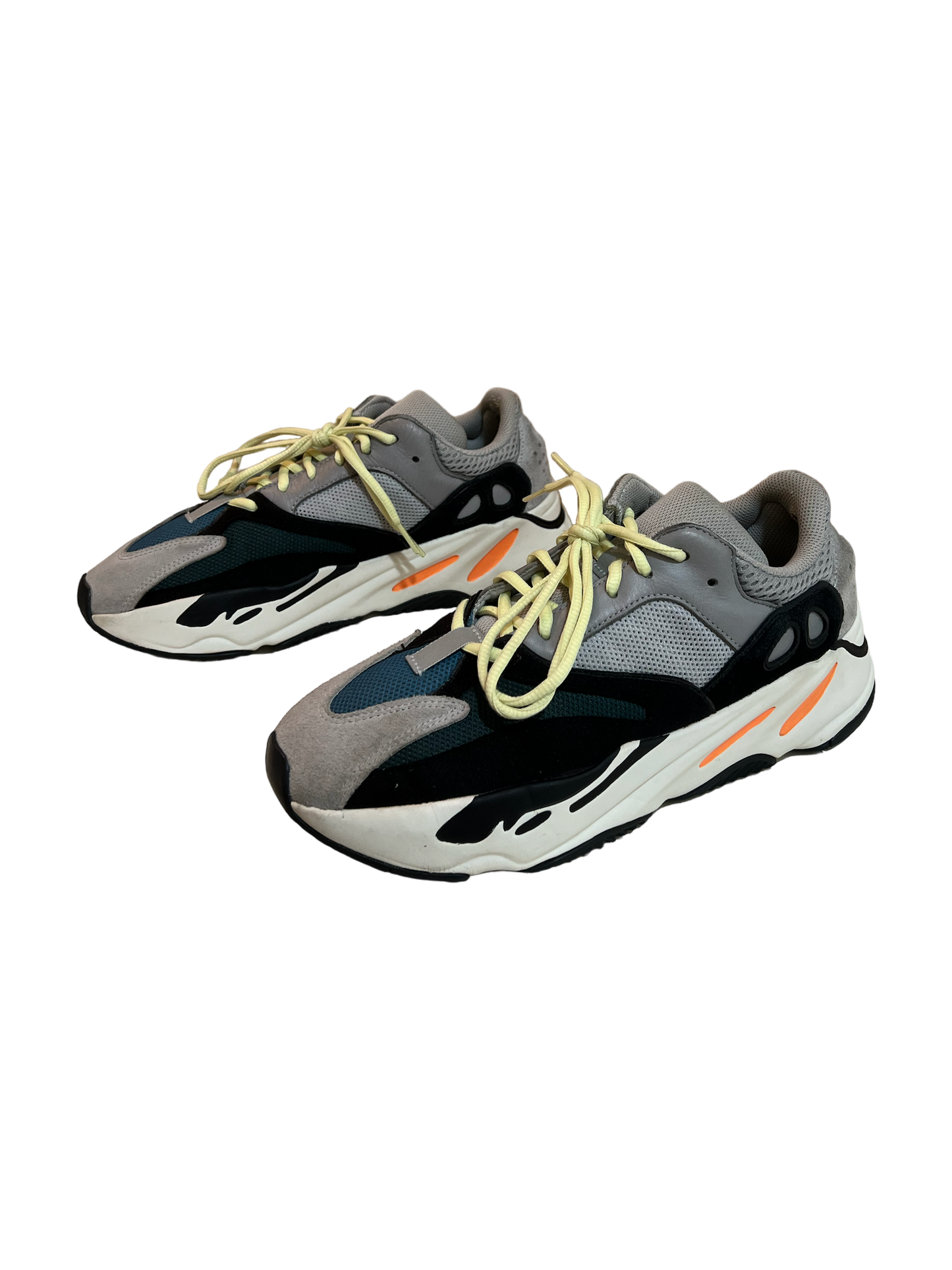 YZY 700 V2 Wave Runner