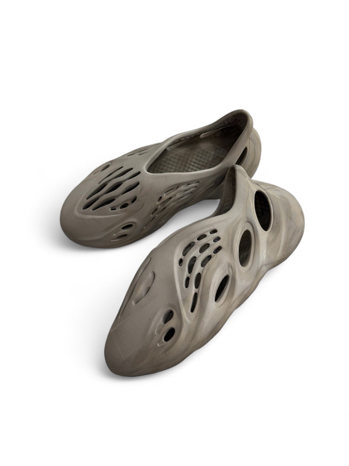 YZY Foam RNNR Stone Sage