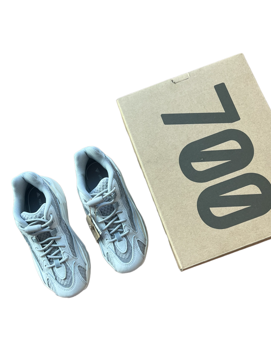 YZY 700 V2 Static kids